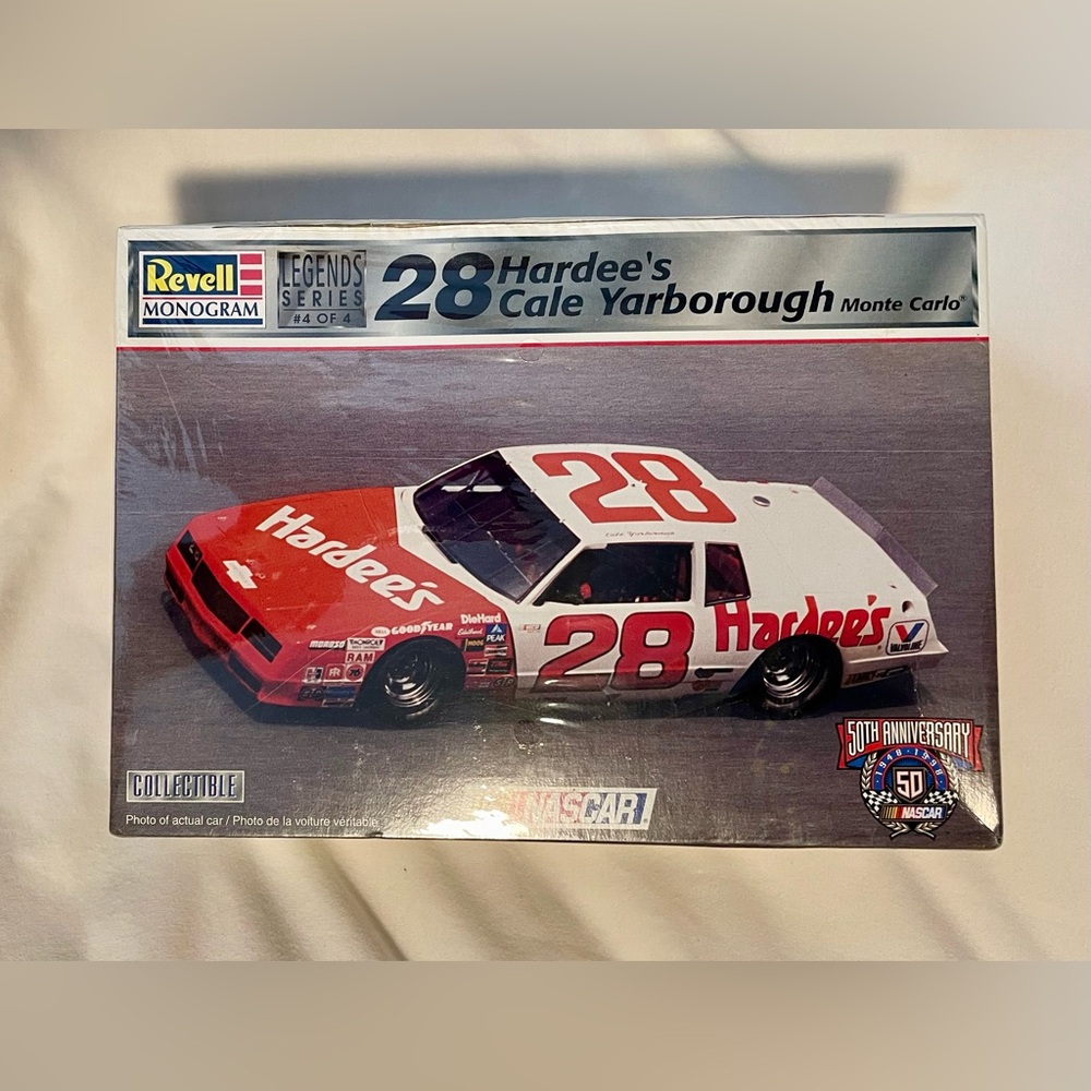 *NIB* Revell #28 Hardees Cale Yarborough Monte Carlo Factory Sealed-NASCAR